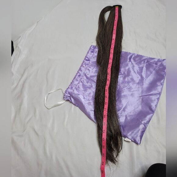 INH insert name here Miya clip in ponytail extension in toffee with bag - Picture 6 of 7